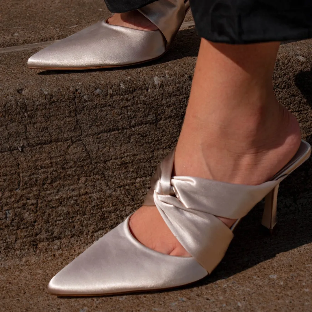 Jeffrey Campbell: Tied-Up